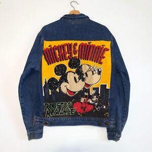 💢SOLD💢

Vintage Disney Mickey Minnie Denim Jacket XL